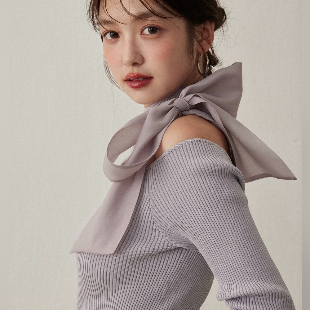 Japanese Girl Style - Sweet and elegant mock-neck knit top
